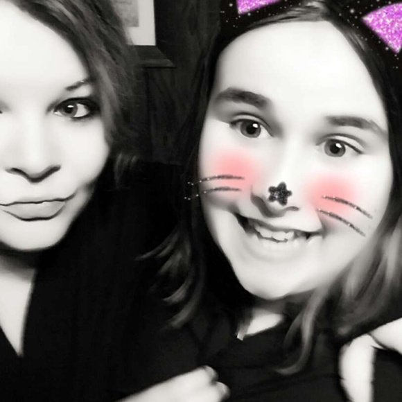 Meet your Posher, Sandi - Picture 2 of 3